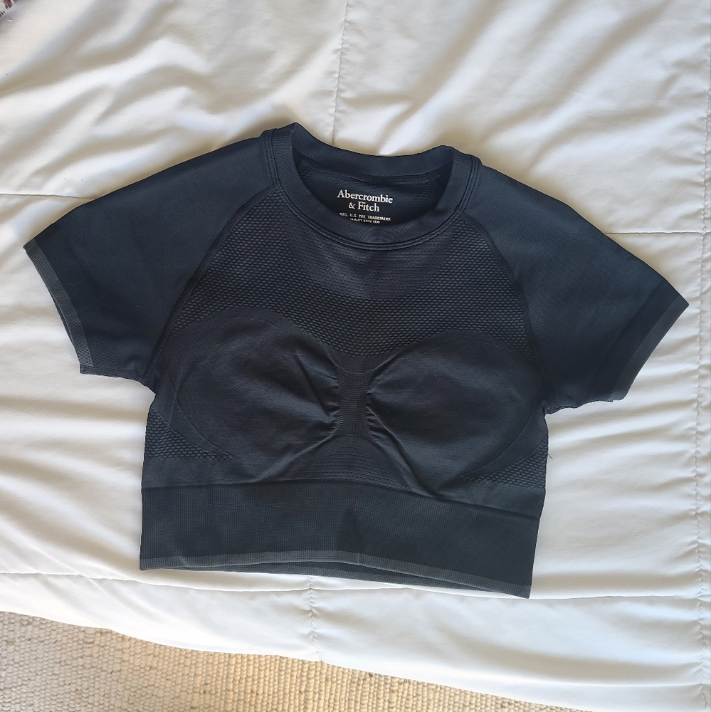 Abercrombie & Fitch Crop Top